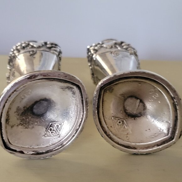 (SOLD) Antique 1920s Benedict Proctor Art Nouveau Silver Salt and Pepper Shakers - Picture 2 of 5